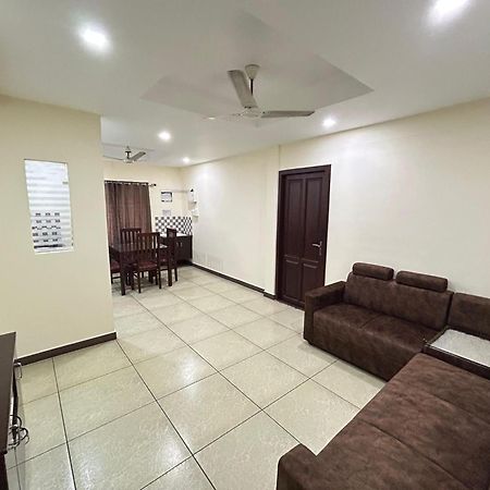 K V Suites Kochi المظهر الخارجي الصورة