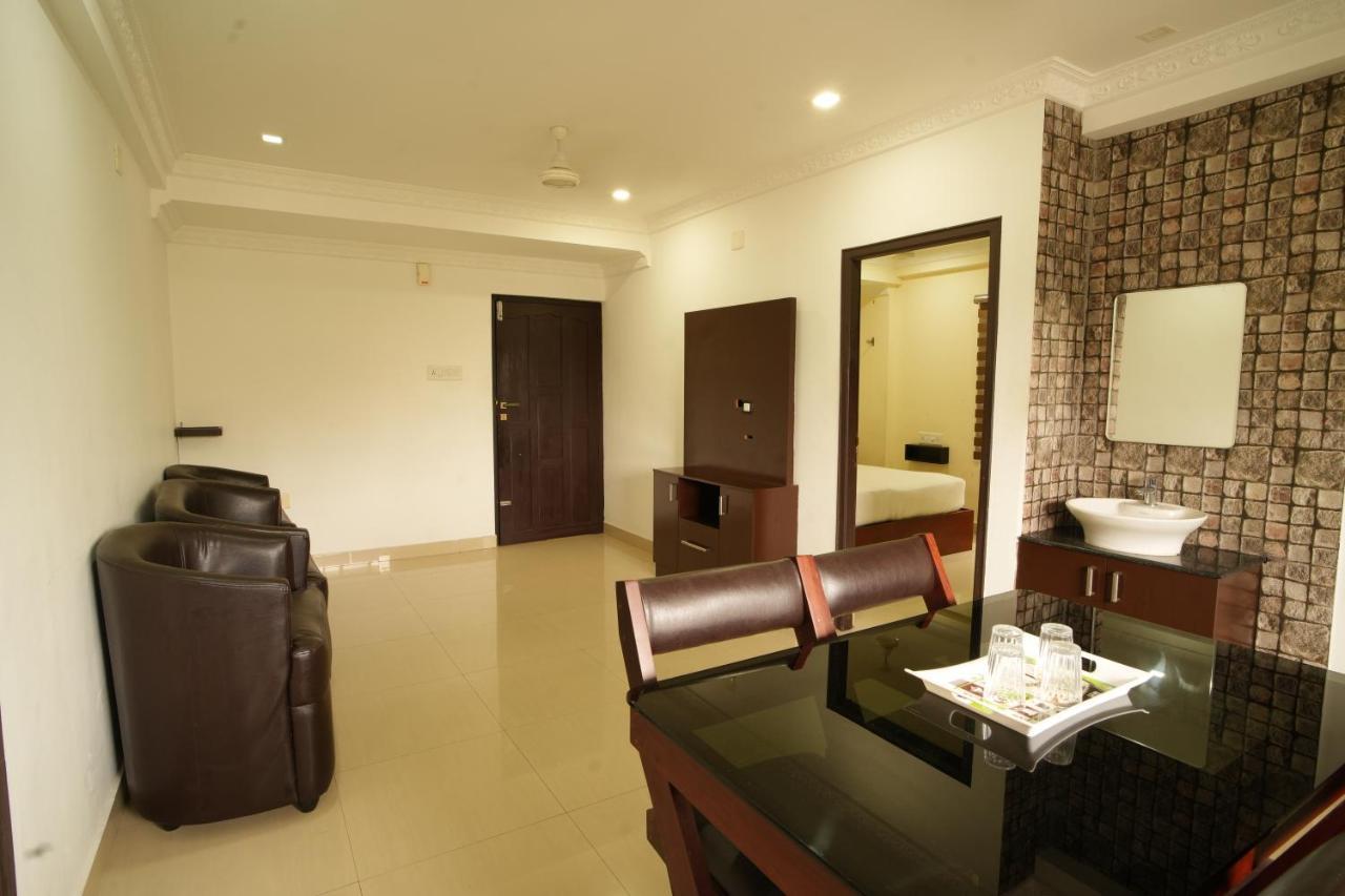 K V Suites Kochi المظهر الخارجي الصورة