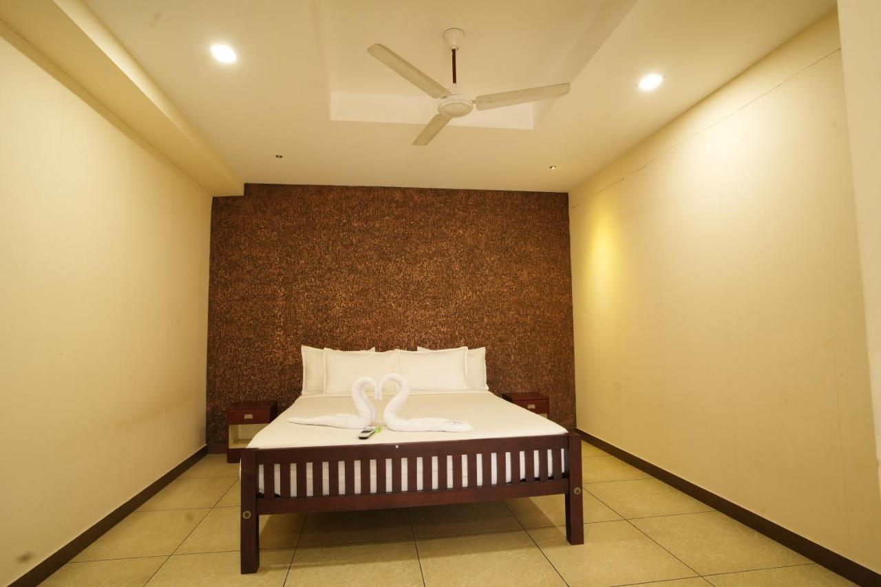 K V Suites Kochi المظهر الخارجي الصورة