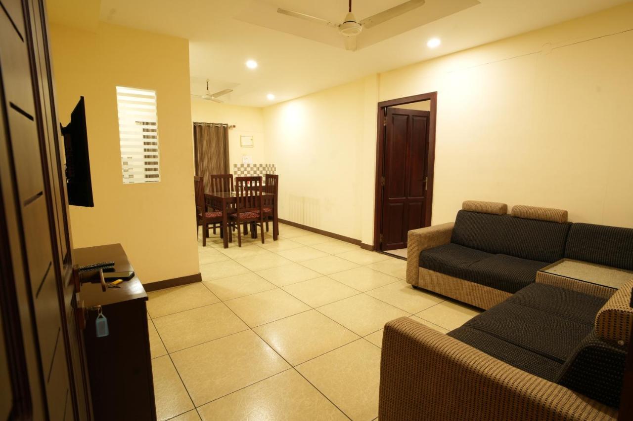K V Suites Kochi المظهر الخارجي الصورة
