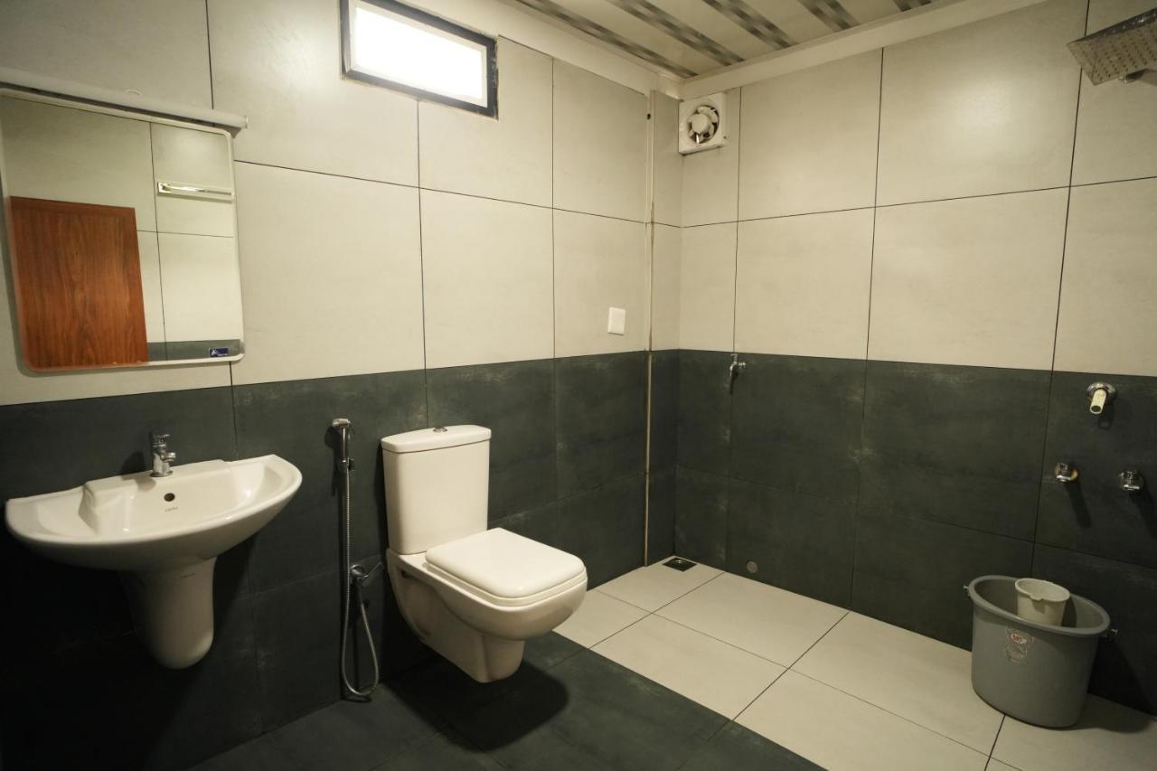 K V Suites Kochi المظهر الخارجي الصورة