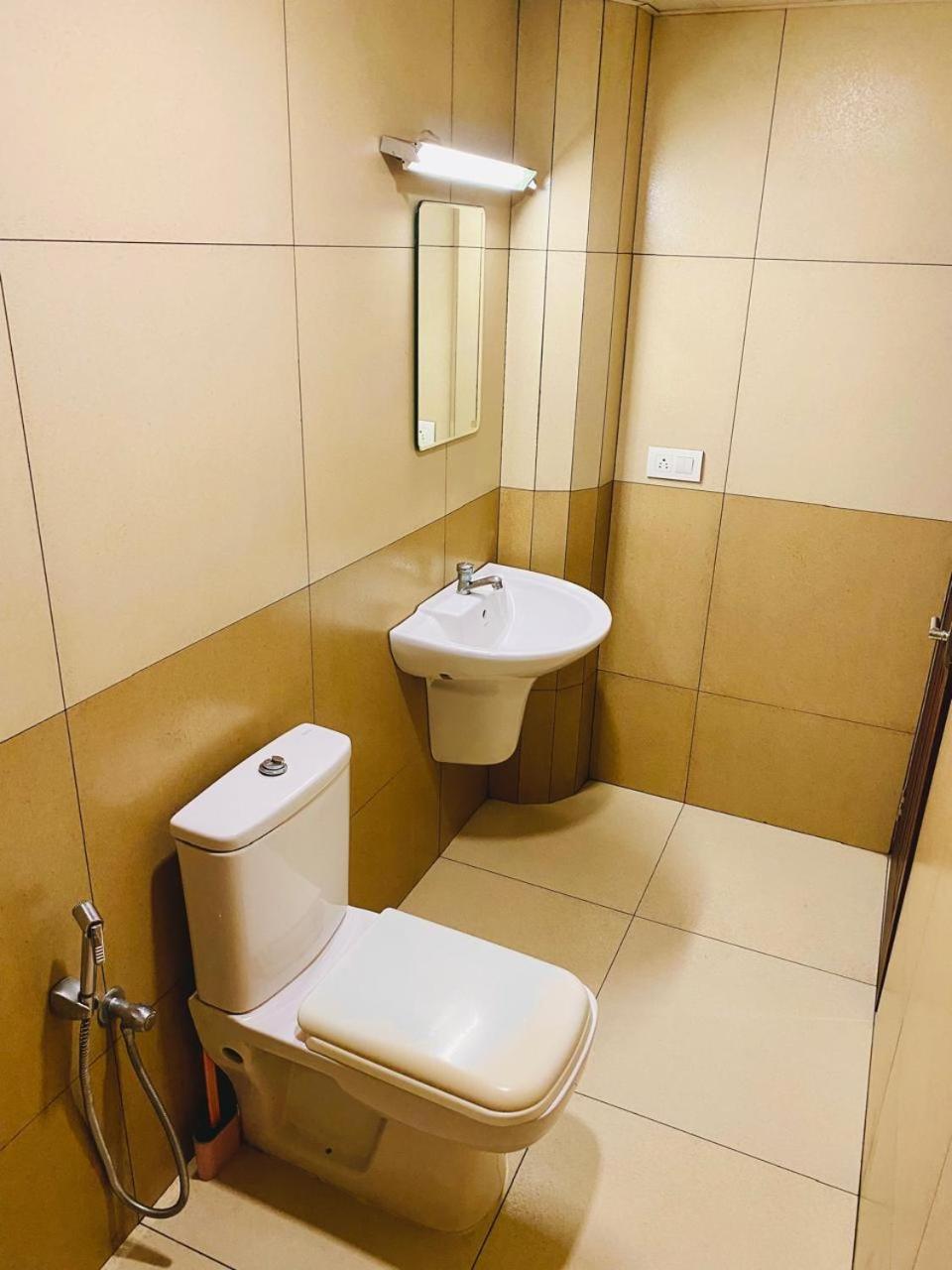 K V Suites Kochi المظهر الخارجي الصورة