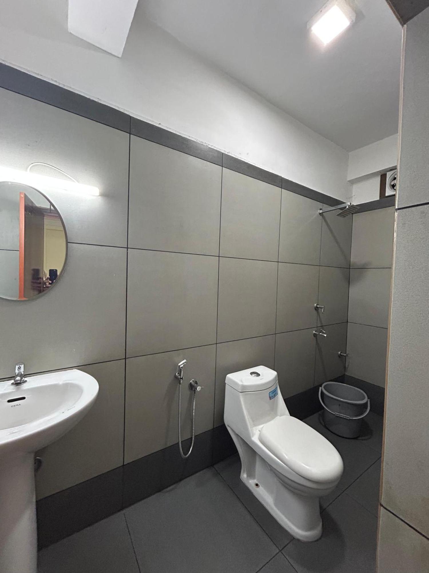 K V Suites Kochi المظهر الخارجي الصورة